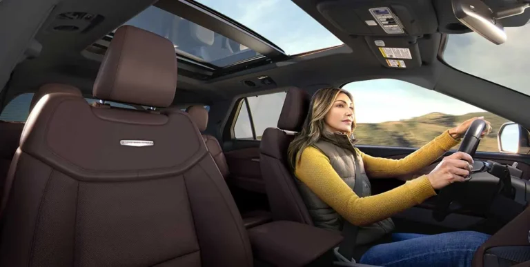 ford-explorer-2025-camioneta-suv-asientos-vestiduras-equipamiento