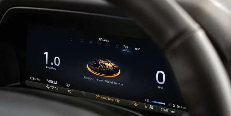 ford-explorer-2025-suv-capacidad-terreno-modos-manejo-conduccion