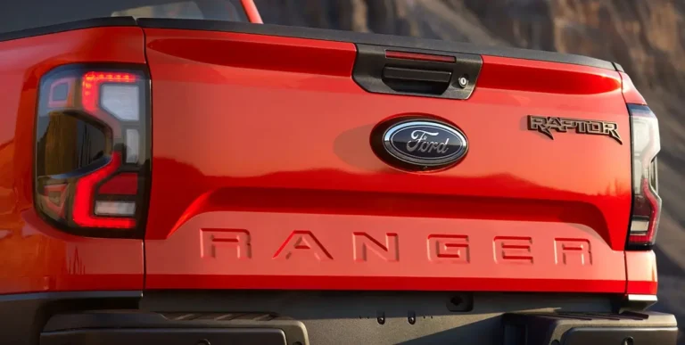 ford-ranger-raptor-2024-camioneta-pickup-4x4-detalle-distintivos-logo